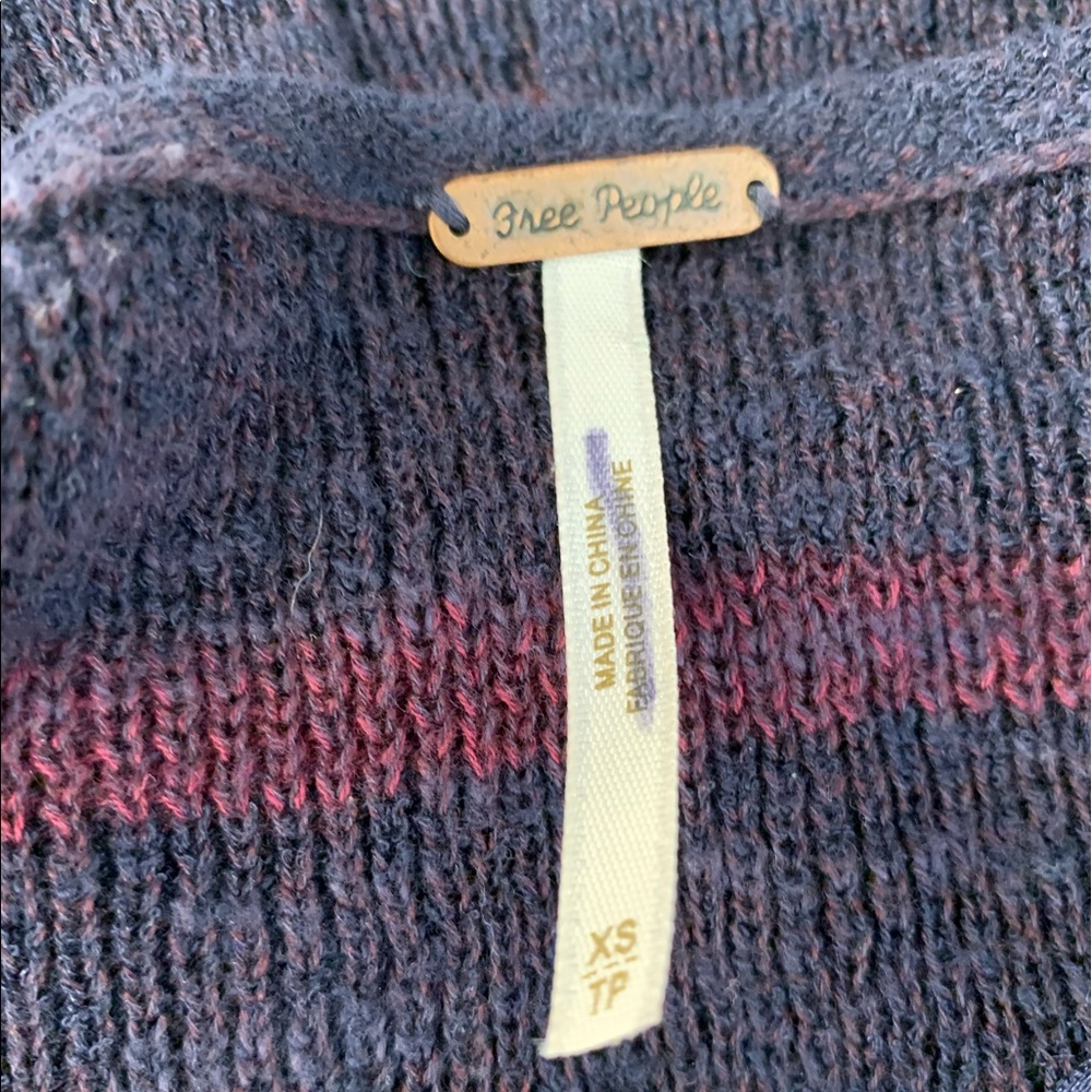 🎉 last chance🎉 FREE PEOPLE Oversized Striped Tunic Sweater XS - Picture 7 of 7